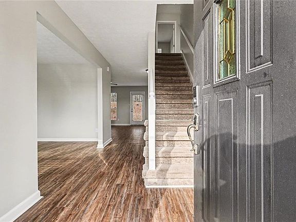 2nd image of 634 Windchase Pl