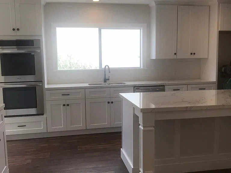 3319 Trumbull St — Photo 4