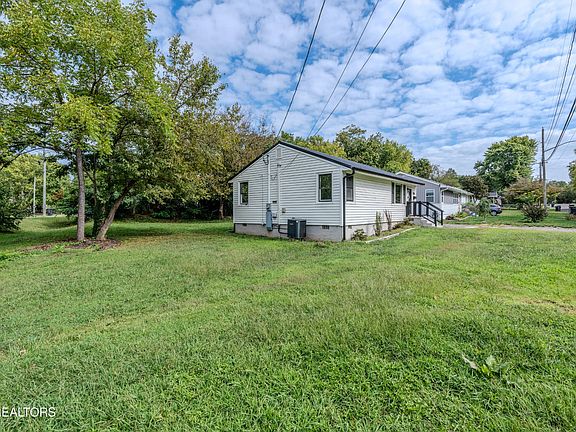 3rd image of 2407 Upland Ave