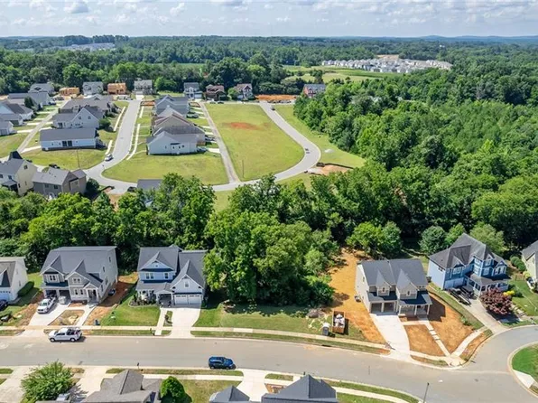 2120 Stanchion St, Haw River, NC 27258