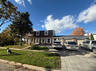 2 Gloxinia Cres, Toronto, ON M1W 2C4