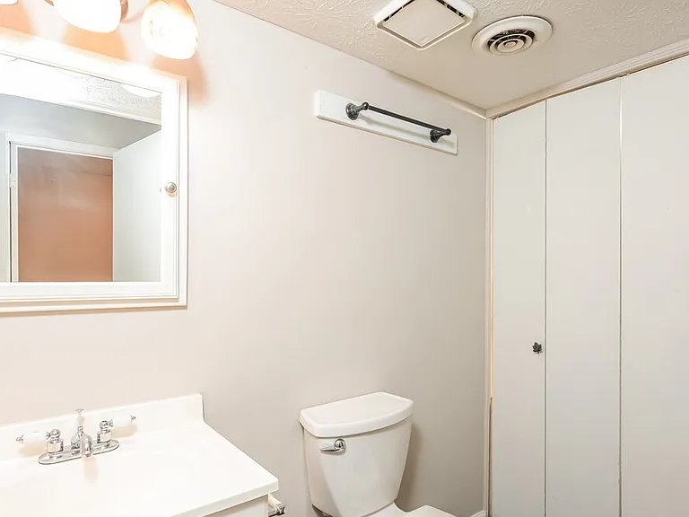 405 Rill Crest Ct — Photo 15