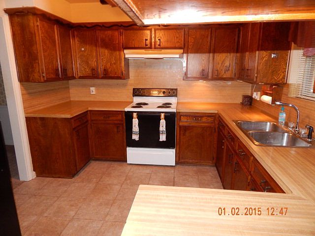 2nd image of 252 Crestwood St