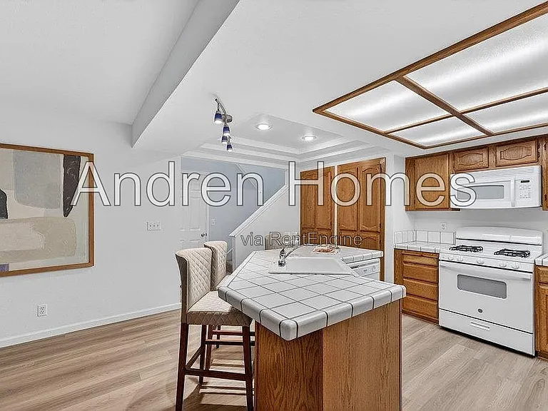 79 S Branciforte Ave — Photo 19