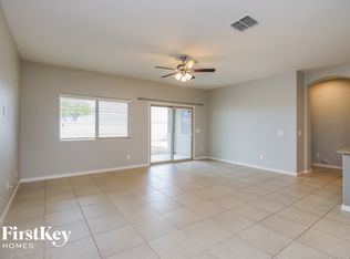 566 W Honey Locust Ave, San Tan Valley, AZ 85140