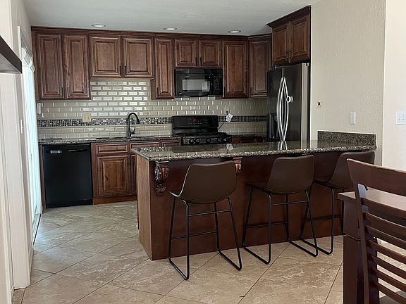 5th image of 5552 Idlewild Ave