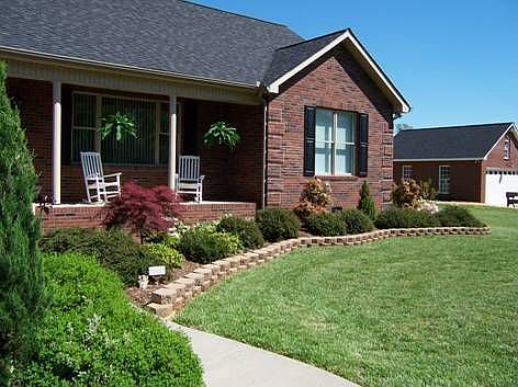 2nd image of 156 Golden Oak Dr