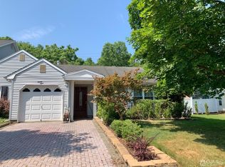 28 Sagamore Ave S, Edison, NJ 08820