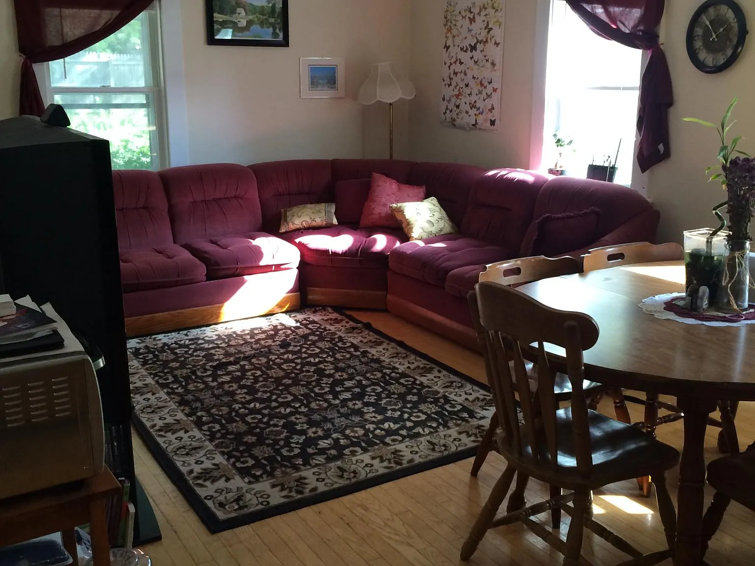 4 bed, 949 sqft, $3,920 — Photo 2