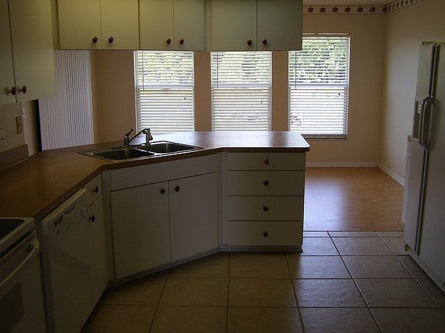 2nd image of 12550 Country Place Rd