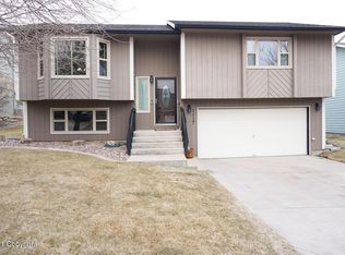 1117 Granite St, Gillette, WY 82718
