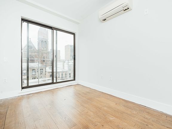 4th image of 146 Meserole St APT 5A