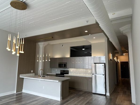 113 E 3rd St APT 420