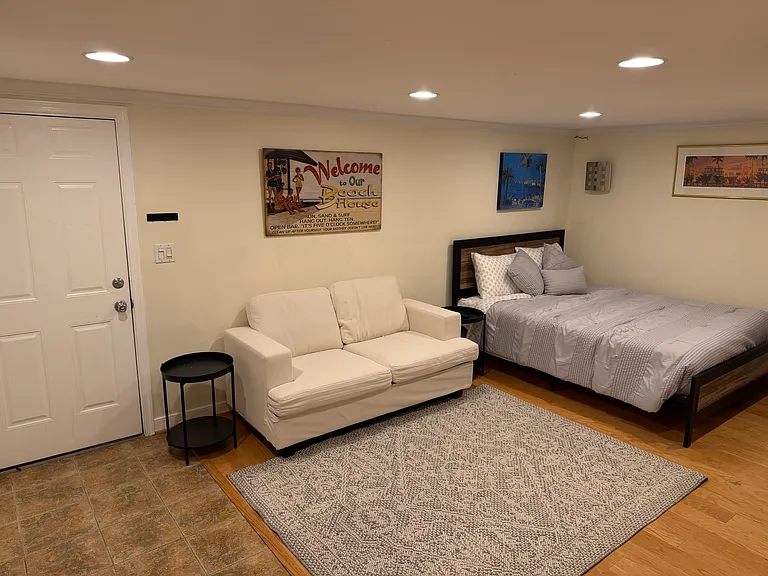 4799 Williamsburg Blvd — Photo 2