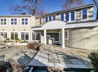 14 Premium Point, New Rochelle, NY 10801