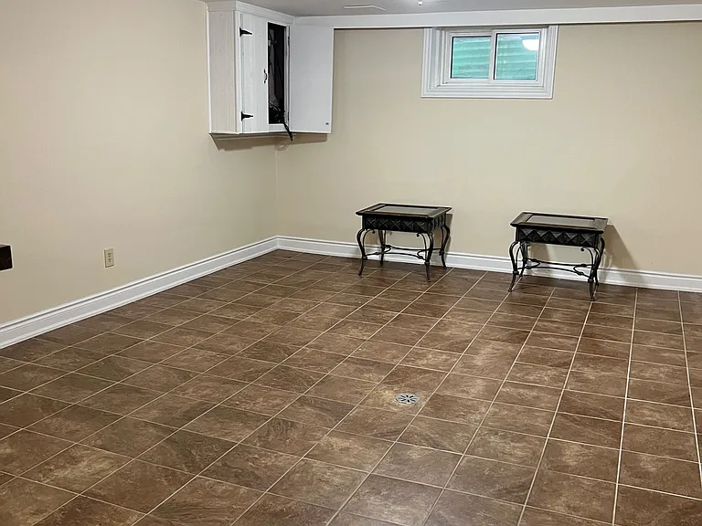 8 Hartsdale Dr — Photo 16