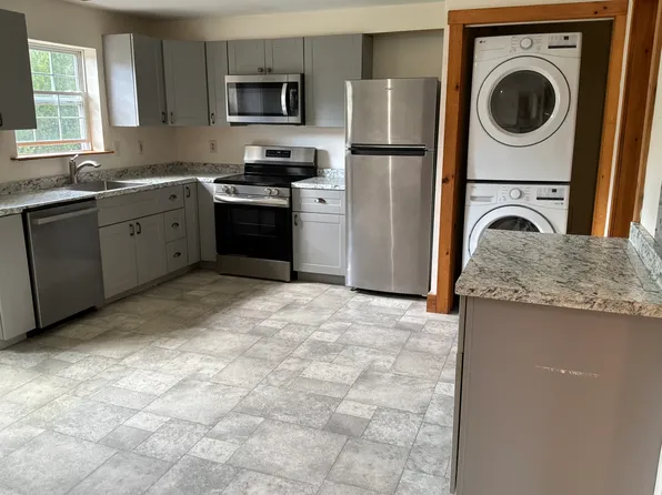29-31 Roxbury St #3, Thomaston, ME 04861