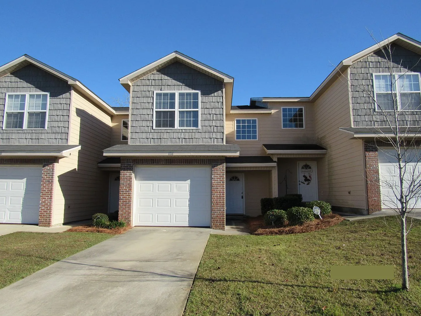 106 Cody Dr, Enterprise — Photo 1