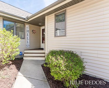 8 Summit Park Dr #8, Spring Lake, MI, 49456