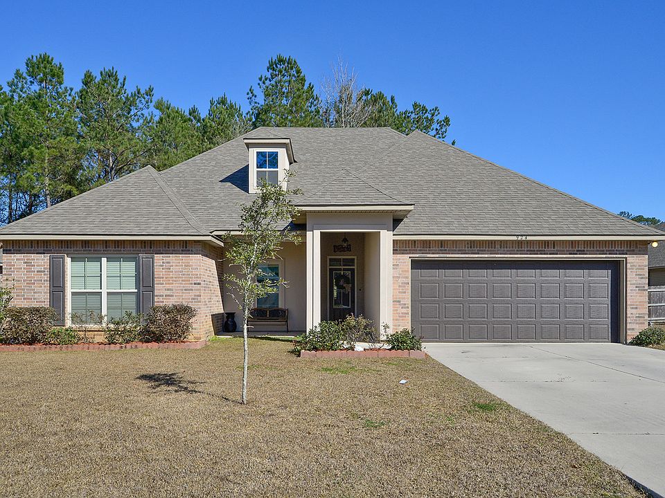 1st image of 924 Woodsprings Ct