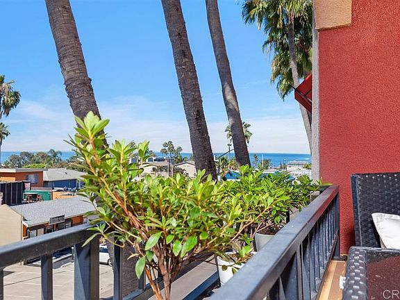 4th image of 860 Turquoise St #234B