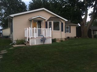 146 S Elwood St, Forsyth, IL 62535