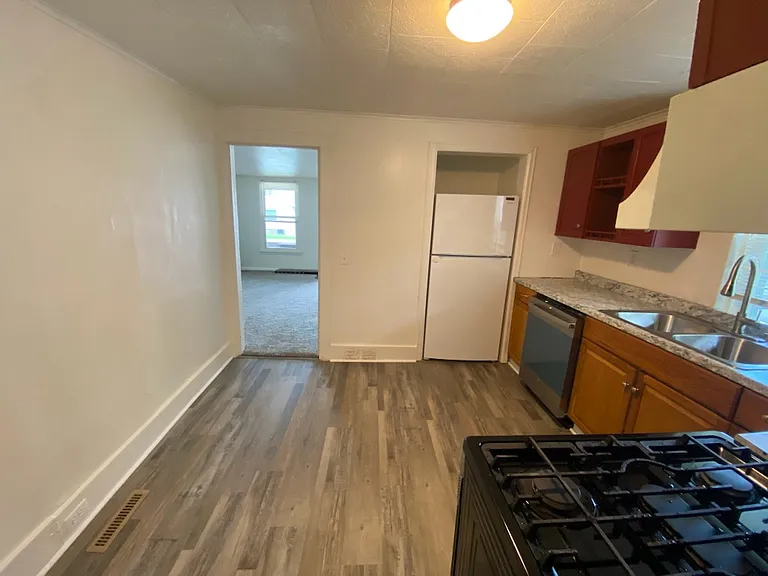 242 Chapel St #3 — Photo 3