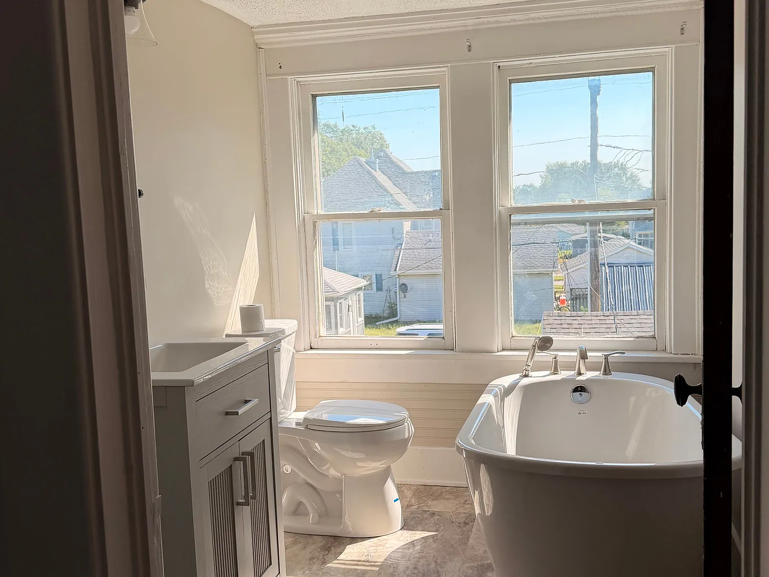 4 bed, 2.0 bath, $1,350 — Photo 3