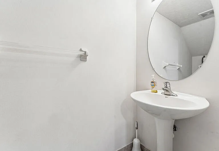 2764 SE Birmingham Dr — Photo 11