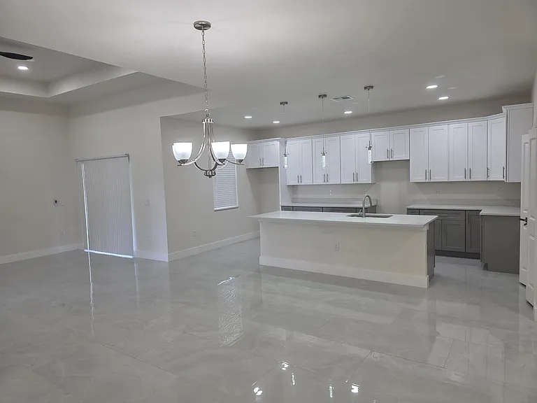 735 Dudley Ave S #735 — Photo 12