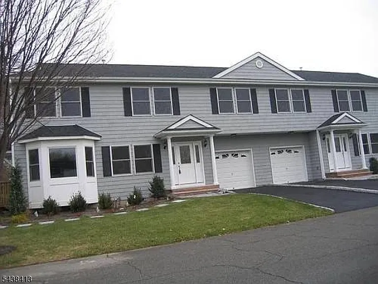 23 Plain St — Photo 1