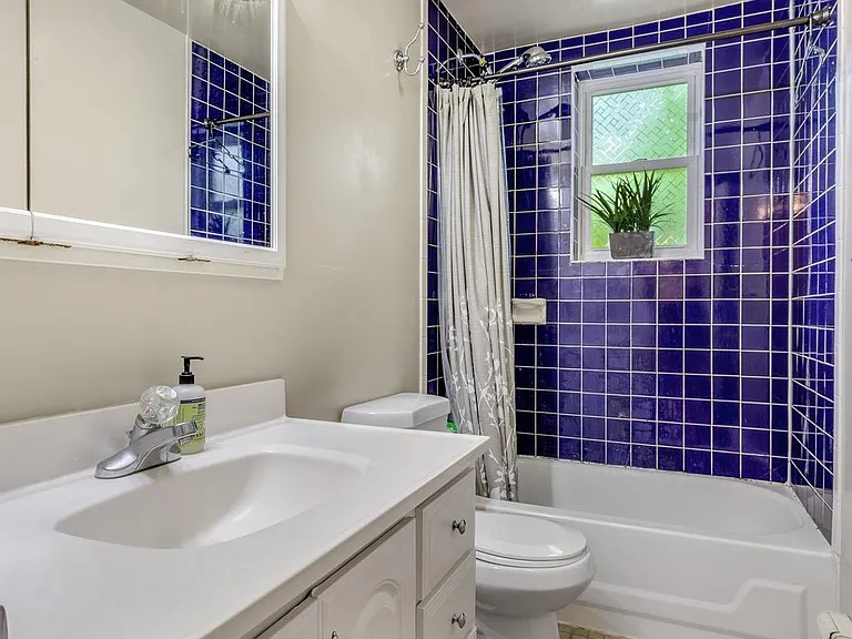 2208 Christian St #1 — Photo 13