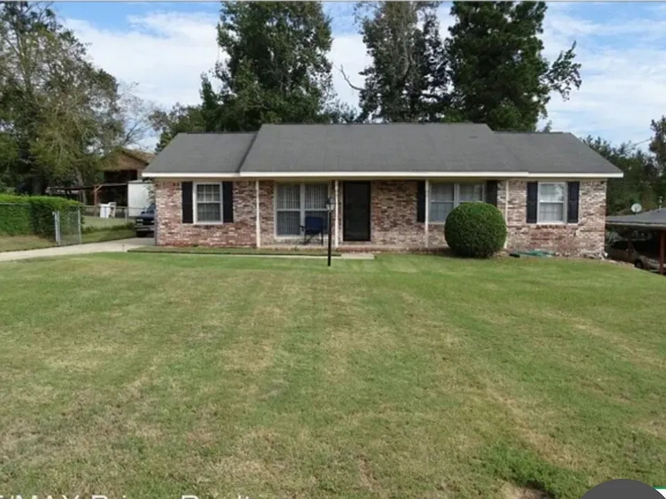 6109 Cordova Rd