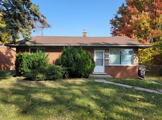 29482 Thomas Cir, Inkster, MI 48141
