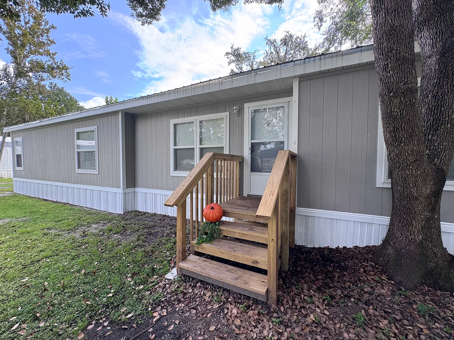 3 bed, 1604 sqft, $1,800 — Photo 2
