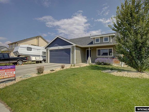 3rd image of 739 Camp Davis Cir