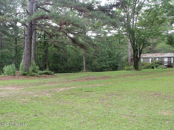 3rd image of 429 River Road Dr SE