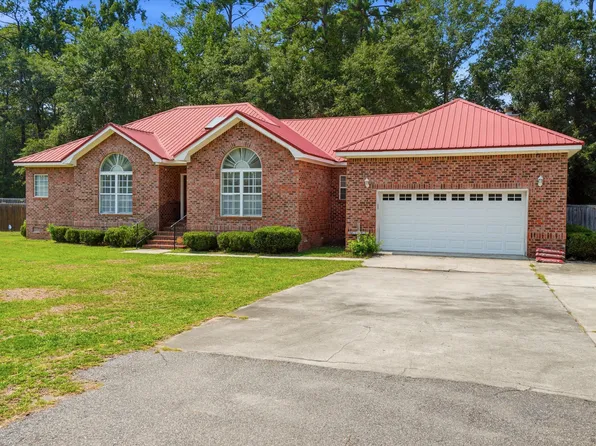 326 Locust St, Walterboro, SC 29488