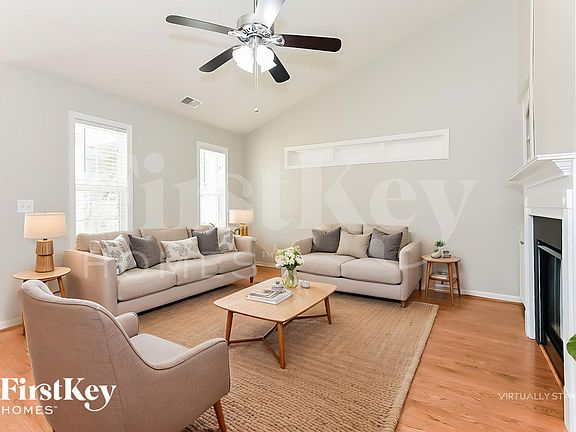 4th image of 307 White Oak Way