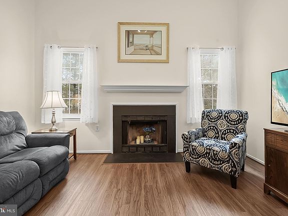 2nd image of 25 Neerwinder Ct