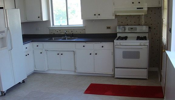 5th image of 141 N Hemlock Ave