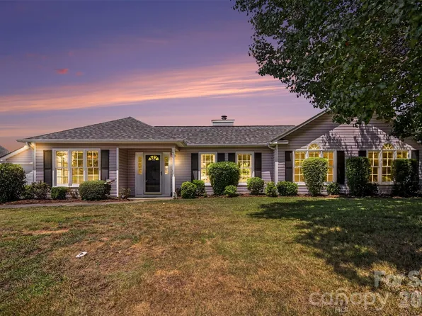 1619 Riverdale Dr, Rock Hill, SC 29732