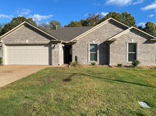 84 Jackson Creek Dr, Jackson, TN 38305