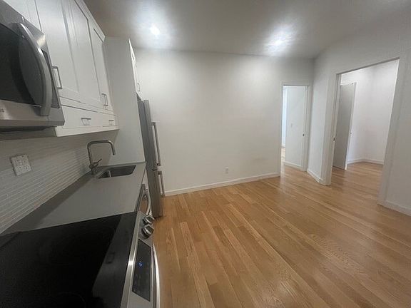 3rd image of 107 Sullivan St APT 1