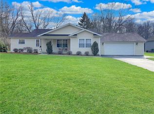 36 Shenango Rd, New Castle, PA 16105