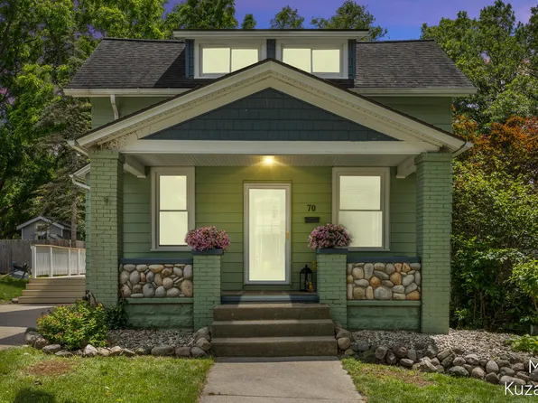 70 Grove St, Coopersville, MI 49404