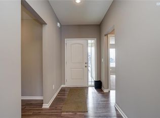 121 SW Ayden Ln, Blue Springs, MO 64064