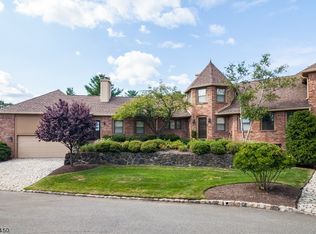 6 Penna Ct, Florham Park, NJ 07932