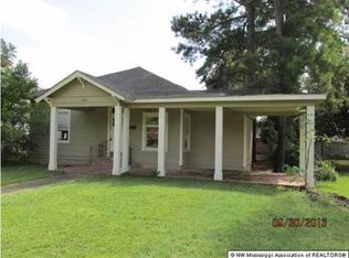 404 Crockett Ave, Greenwood, MS 38930