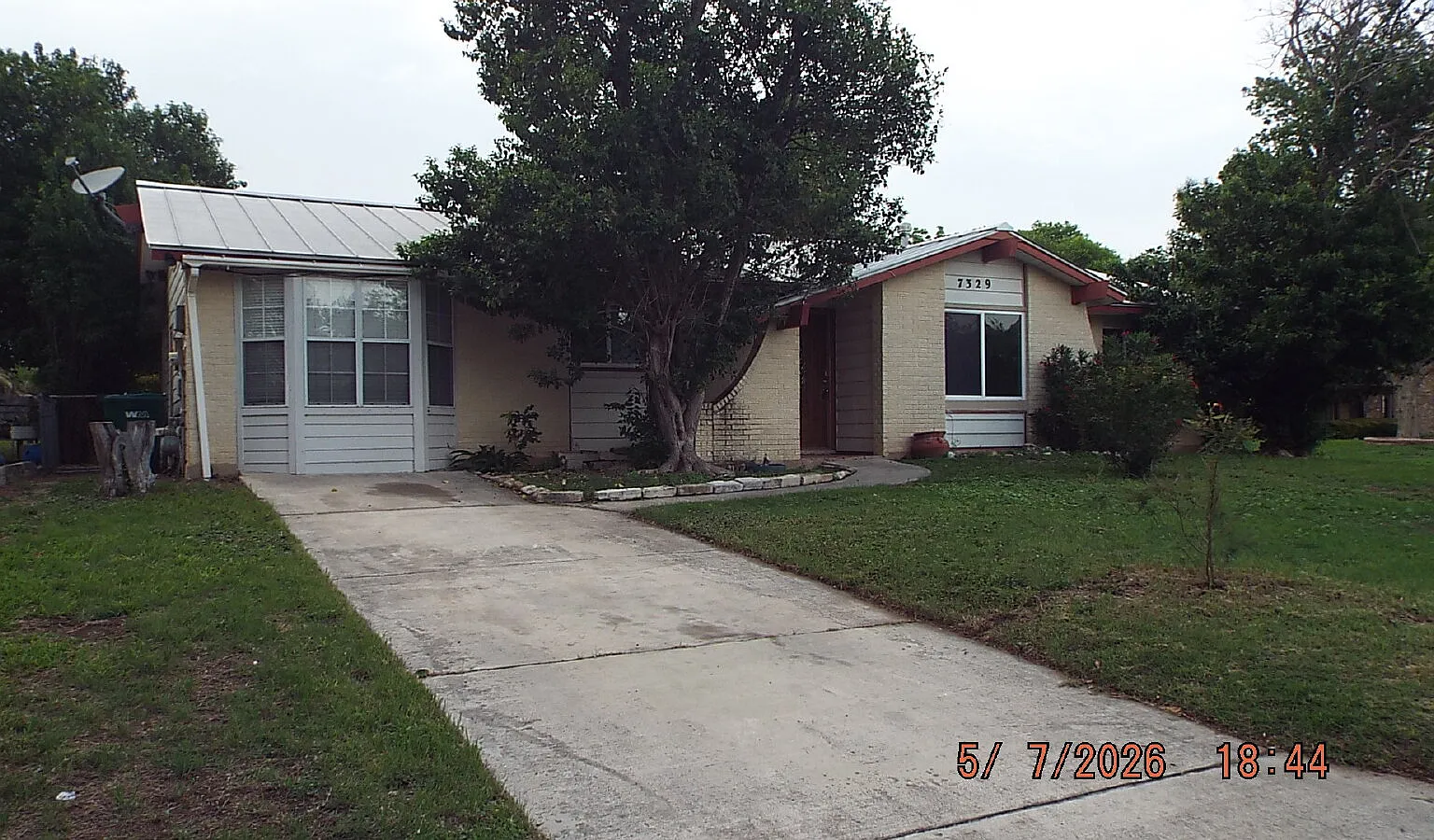 3 bed, 2.0 bath, 1236 sqft, $1,750 — Photo 1